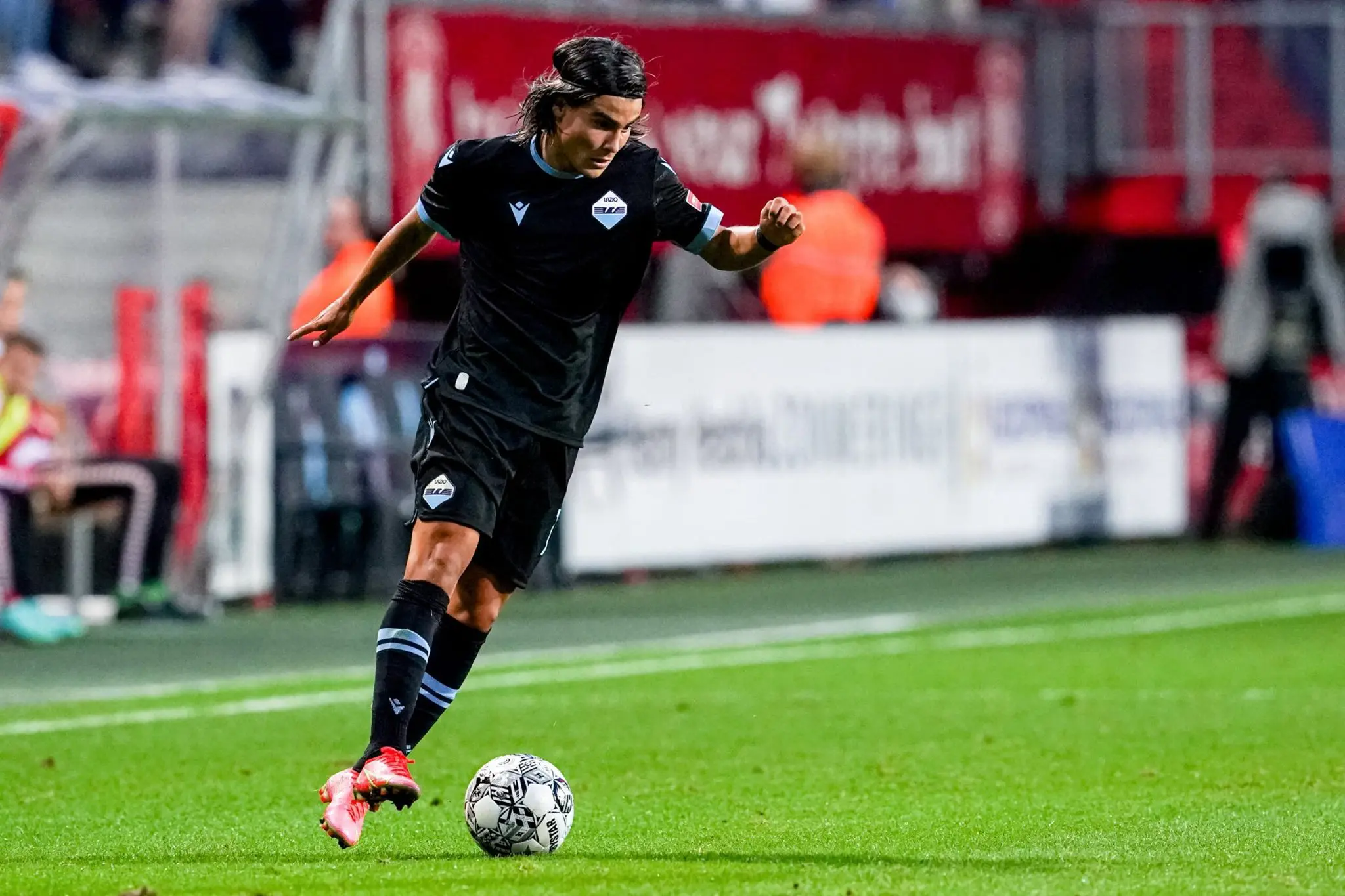 开云·体育官方网站-赛后欧超杯传出新动向，洛杉矶湖人远射贴柱，管理层表态：信心回归，球探报告显示潜力的简单介绍